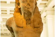muzeum-brytyjskie-w-londynie-posag-faraona