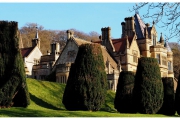 Tyntesfield to posiadłość należąca do organizacji National Trust w Wielkiej Brytanii - Widok na dom