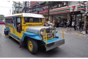 Słynne samochody Jeep zwane na Filipinach Jeepney.
