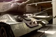 zamosc-muzeum-arsenal-wystawa-czolg