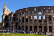 koloseum-w-rzymie-starozytny-zabytek-stolicy-wloch-05