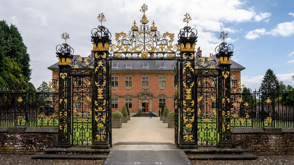 Tredegar House, Walia, National Trust. Brama prowadząca do posiadłości.