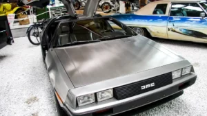Muzeum Techniki w Speyer i Sinsheim samochód DeLorean DMC-12