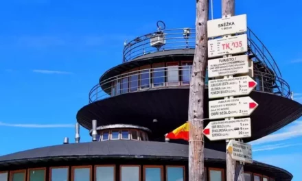 Bieg na Śnieżkę piękny szczyt w Karkonoszach