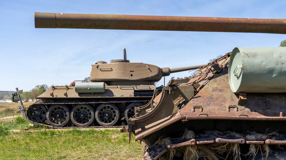 Fort Marian Malechowo i Muzeum Pojazdów Wojskowych. 