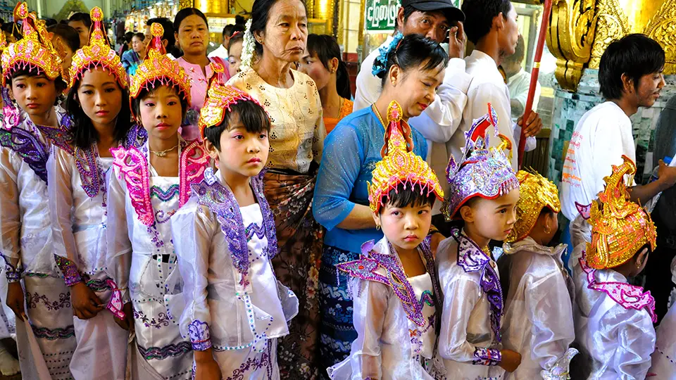 Święto w Mandalaj, Birma