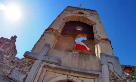 Zamek Krzyżtopór piękne ruiny zwiedzanie i ciekawostki