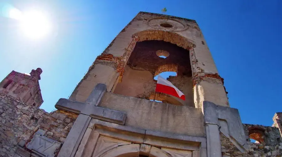 Zamki w Polsce. Zamek a w zasadzie ruiny zamku Krzyżtopór posiadają niesamowitą historię