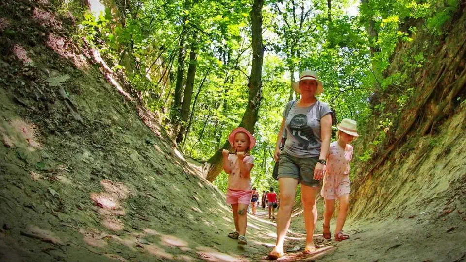 Sandomierz i wąwóz leżący tuż za miastem.