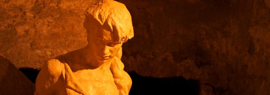 Lwów-Ukraina-Wschód-zabytki-atrakcje-co-zobaczyć-zwiedzanie-ceny-bilety-podziemia-posąg