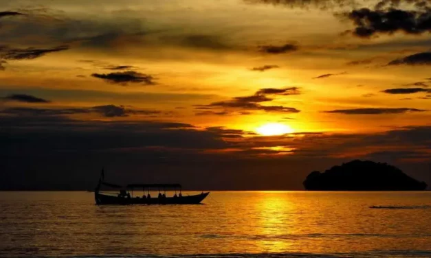 Najpiękniejsze plaże Kambodży Sihanoukville i Otres Beach  atrakcje i ciekawostki