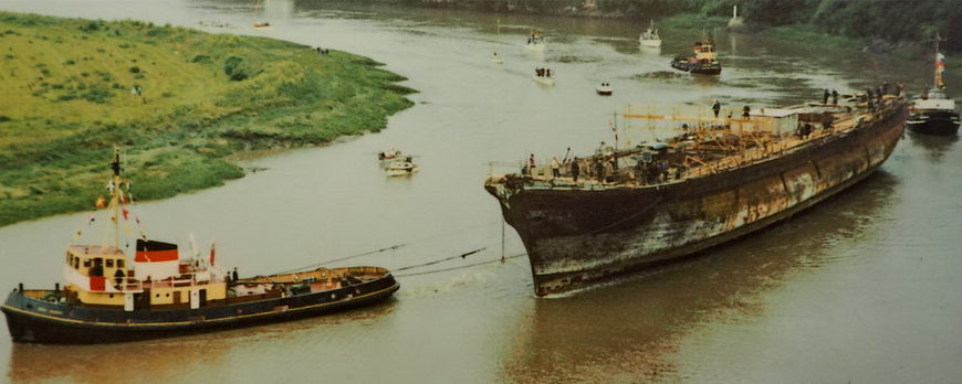 Stara fotografia przedstawiająca przybycie statku SS Great Britain do portu w Bristolu