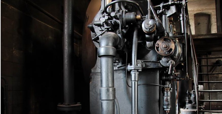 Wyłuszczarnia nasion w Klosnowie. Silnik diesla. Pomorskie atrakcje