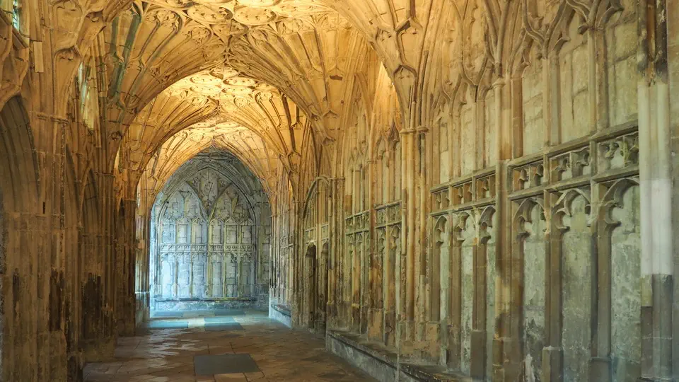 Katedra w Gloucester i słynne krużganki