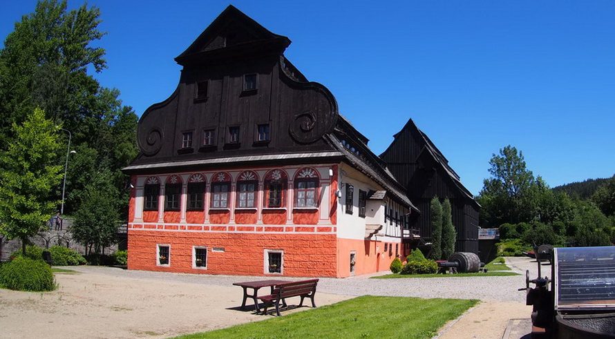 Duszniki-Zdrój Muzeum Papiernictwa, jego atrakcji oraz historia i ciekawostki