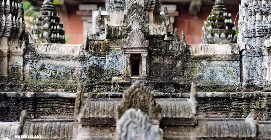 Miniaturowa replika świątyń Angkor Wat