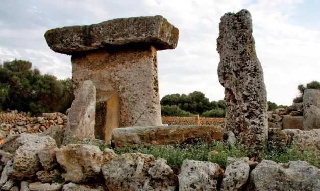 Zabytki na Minorce i kamienne budowle oraz inne atrakcje
