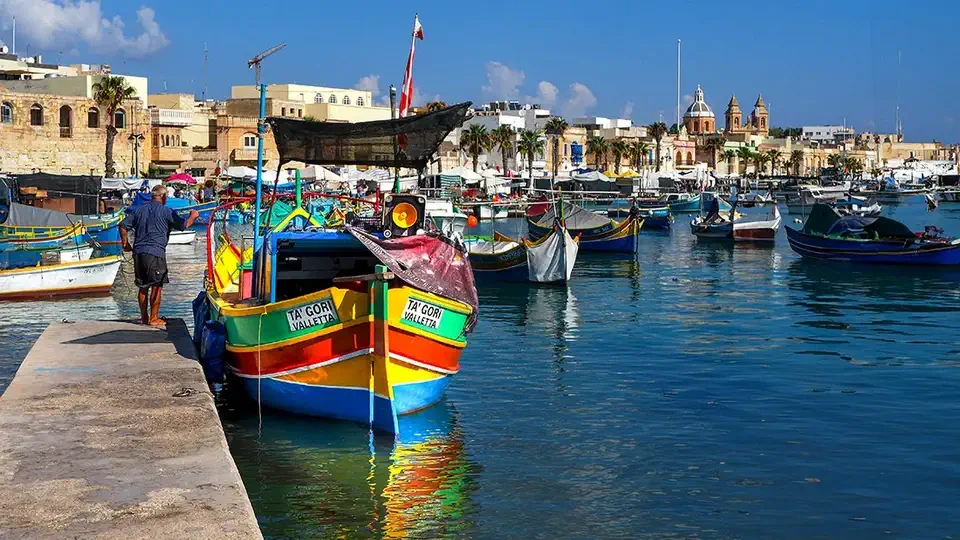 Malta słynny targ rybny w Marsaxlokk i inne atrakcje na Malcie