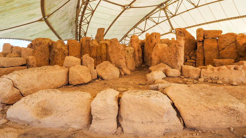 Malta kamienne kręgi. Wnętrze kamiennych kręgów na Malcie