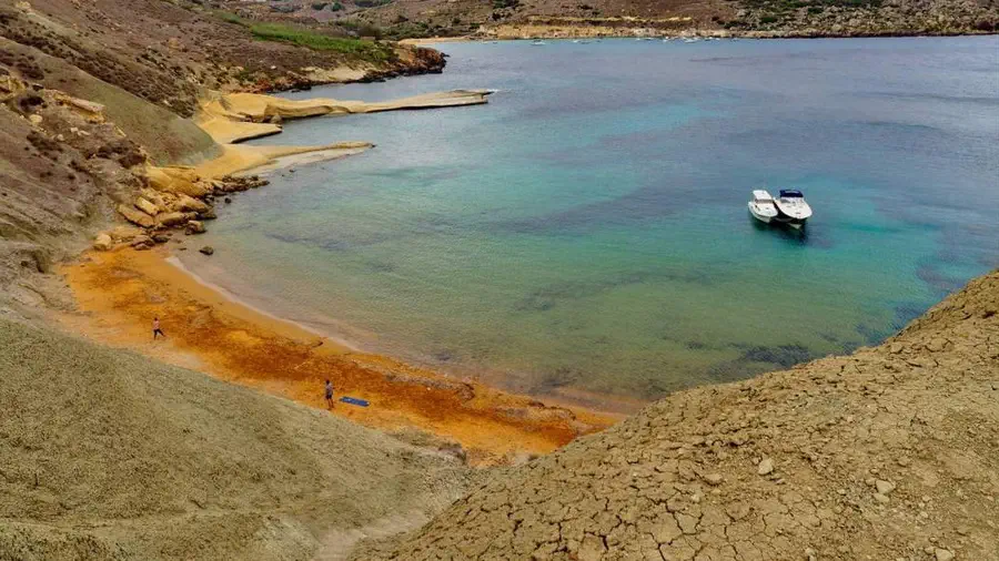 Plaża Gnejna Bay na Malcie