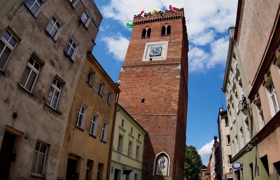 Ząbkowice Śląskie i jego atrakcje - krzywa wieża