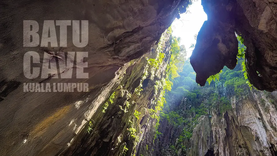 Jaskinie Batu Caves nieopodal Kuala Lumpur w Malezji