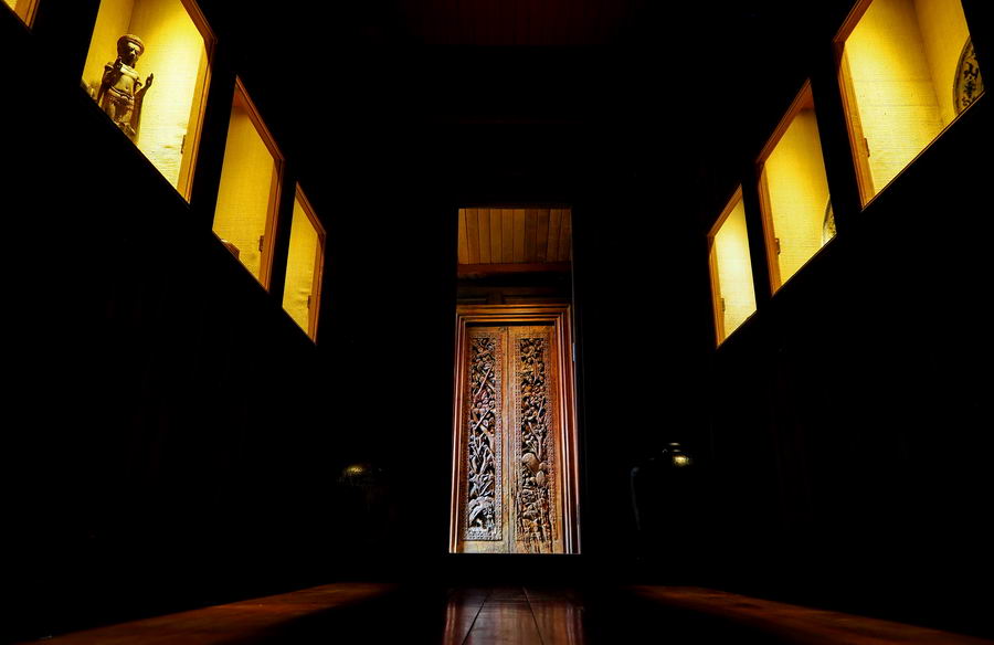 Muzeum w Bangkoku, przedstawia tajlandzki dom takim jakie budowano przed wiekami.