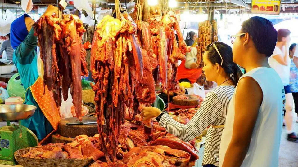 Targowisko z jedzeniem w Kambodży