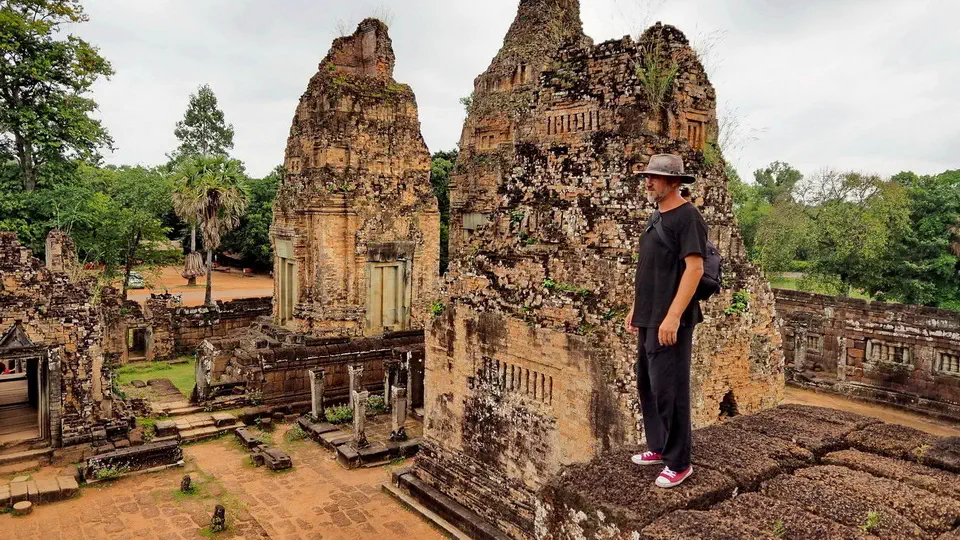 Angkor Wat świątynie w Kambodży. Piotr Kiżewski.