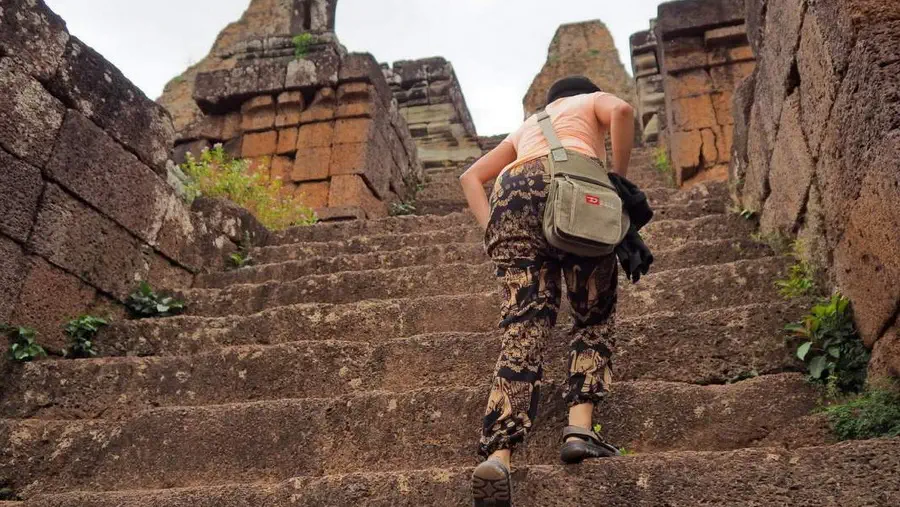 Widok na Angkor Wat ze szczytu jednej ze świątyń