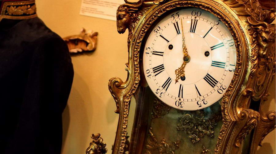 Zegar z pałacu w Kurozwękach