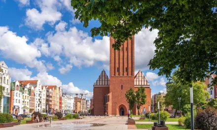 Katedra świętego Mikołaja w Elblągu i wieża widokowa