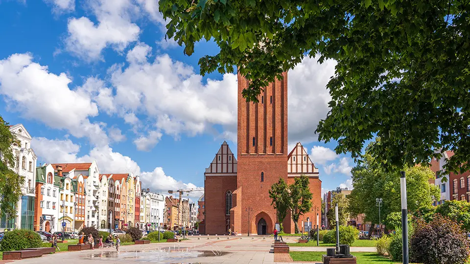 Katedra świętego Mikołaja w Elblągu i wieża widokowa