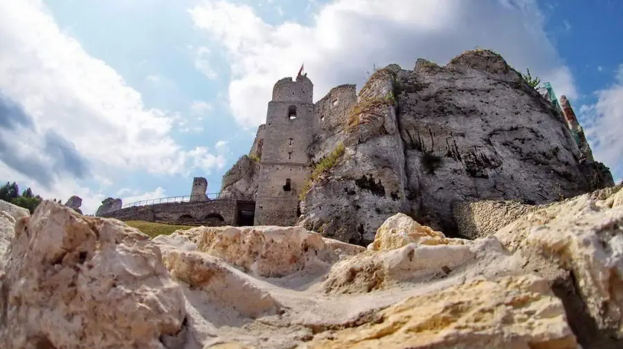 Zamek Ogrodzieniec na Jurze Krakowsko-Częstochowskiej