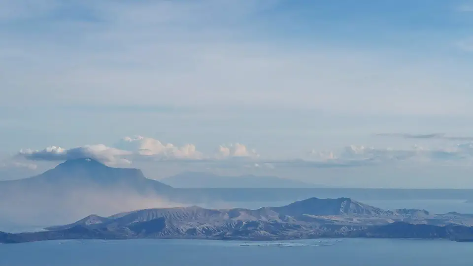 Wyspa Luzon. Widok na wulkan Taal na Filipinach w prowincji Batangas.