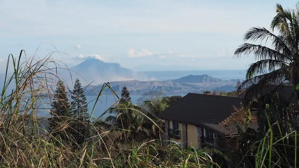 Wyspa Luzon. Widok na wulkan Taal na Filipinach w prowincji Batangas.