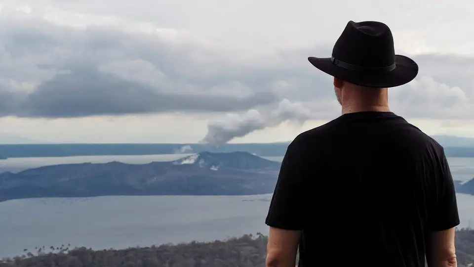 Wyspa Luzon. Widok na wulkan Taal na Filipinach w prowincji Batangas. Pitor Kiżewski.