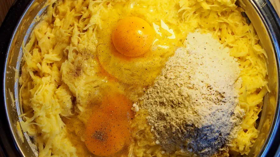 Babka ziemniaczana tradycyjna kuchnia białoruska.