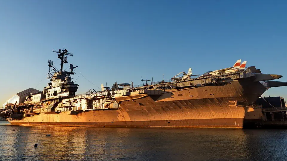 Lotniskowiec Intrepid. Okręt wojenny USS pływające muzeum z Nowego Jorku