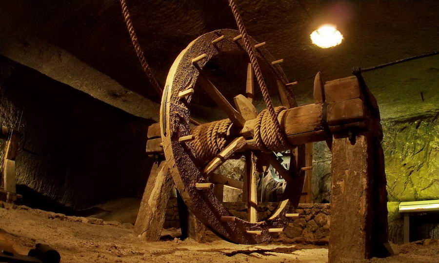 Kopalnia soli w Wieliczce - Udało się zachować stare maszyny, które pracowały wraz z dawnymi górnikami.