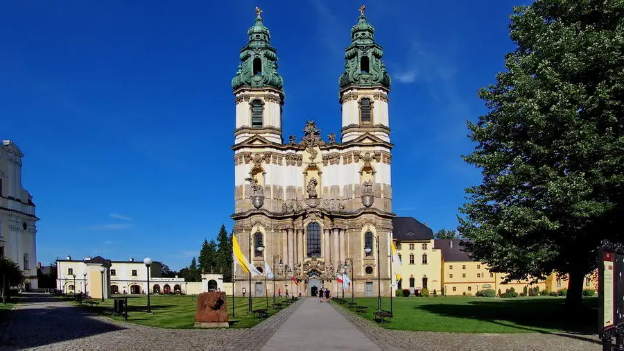 Kompleks świątynny w Krzeszowie