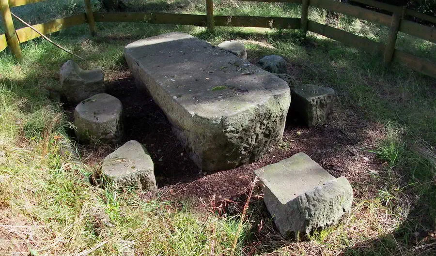 Kamienny stół sędziowski w województwie dolnośląskim