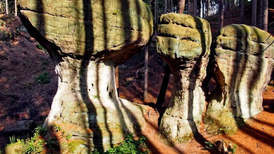 Głazy Krasnoludków w Gorzeszowie magia sudeckich formacji skalnych