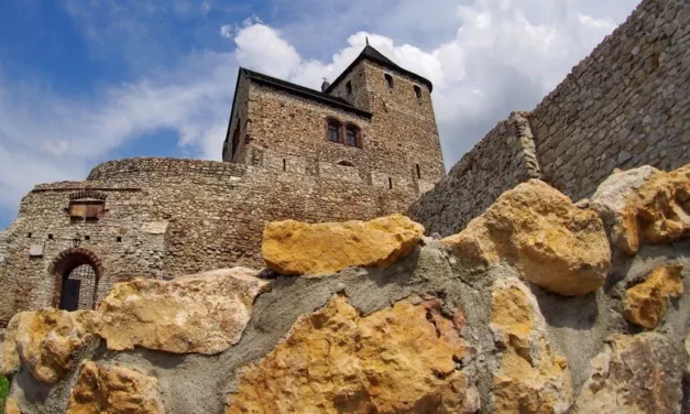 Zamek w Będzinie perła na szlaku Orlich Gniazd informacje i ciekawostki