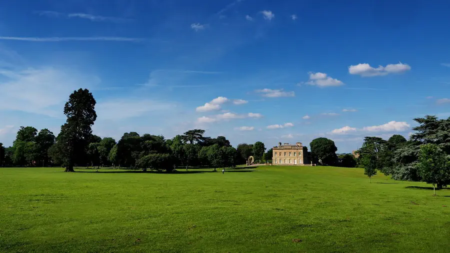 Blaise Castle Estate w Bristolu park, stary dom i zamek na szczycie góry