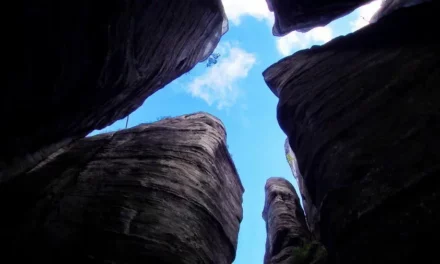 Skalne Miasto Adrspach w Czechach fakty i ciekawstki