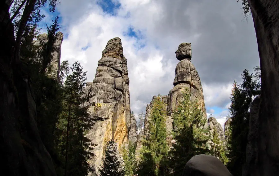 Formacje skalne Starosta i Starościna w Skalnym Mieście
