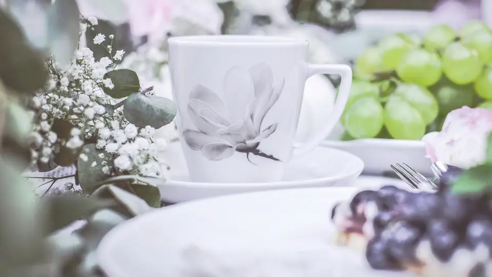 Filiżanka z Fabryki Porcelany Lubiana.