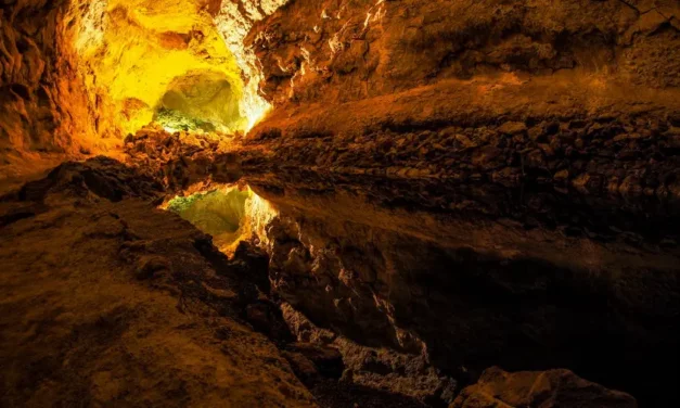 Lanzarote i wulkaniczne jaskinie Jameos del Agua