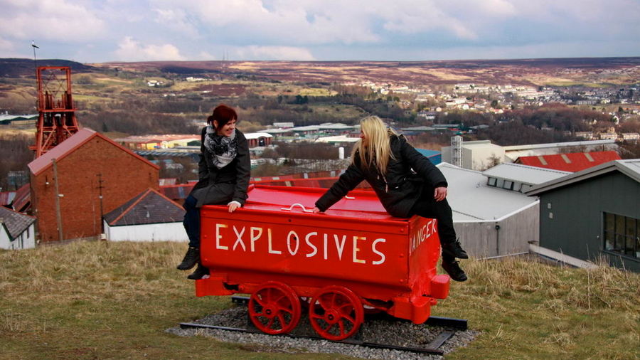 Magdalena Kiżewska i Kamila Mankiewicz w kopalni węgla Big Pit w Walii